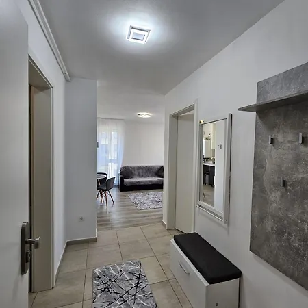 Apartment Coresi Mall Luxury