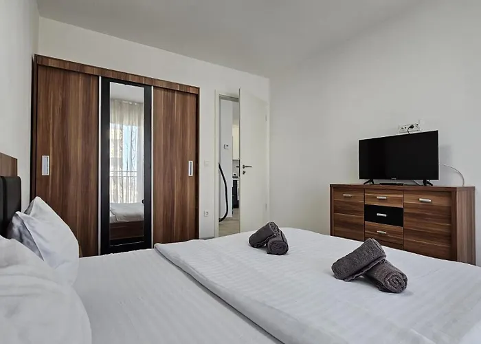 Coresi Mall Luxury *