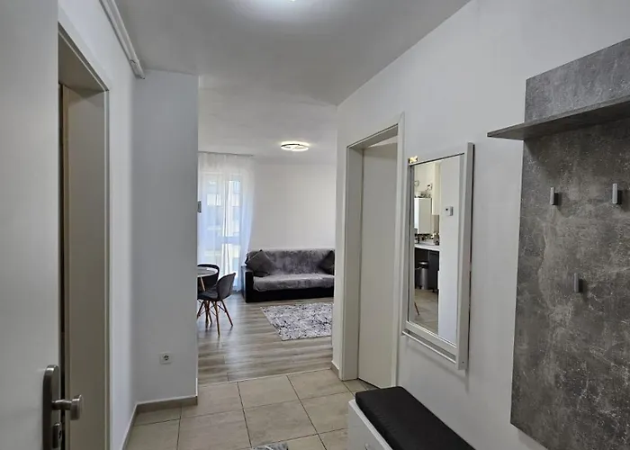 Apartment Coresi Mall Luxury